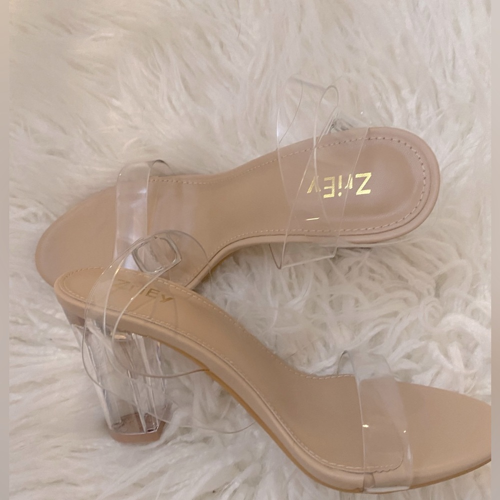 Clear Block Heels - Picture 4 of 7